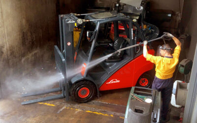 Bagaimana Cara Membersihkan Forklift dengan Efektif?
