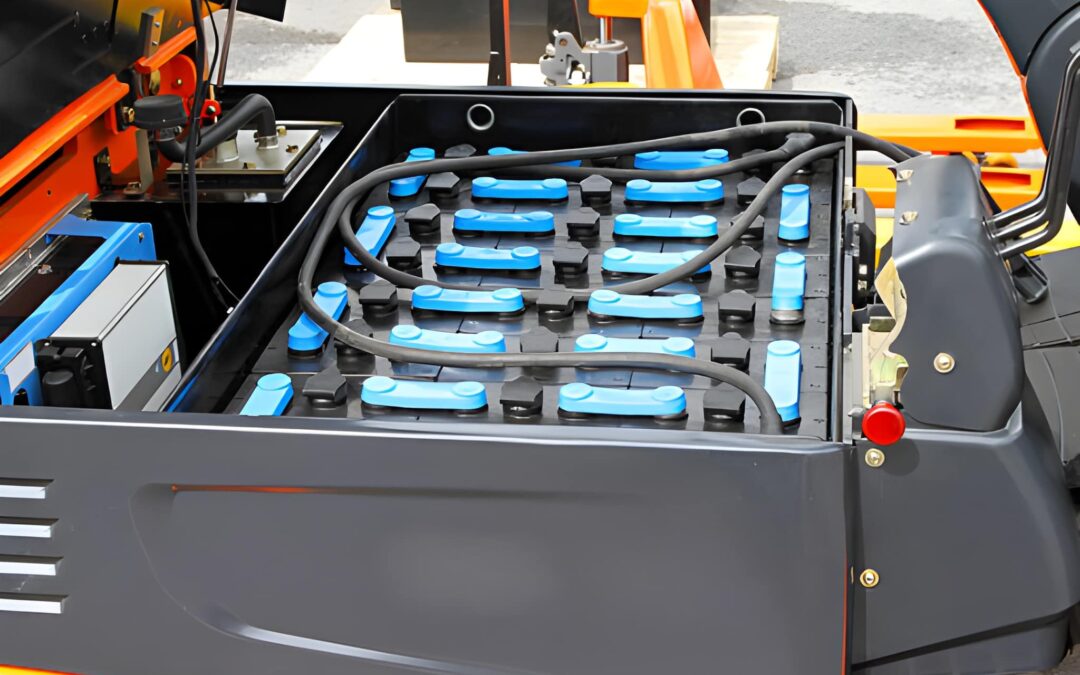7 Tanda Baterai Forklift Perlu Diganti