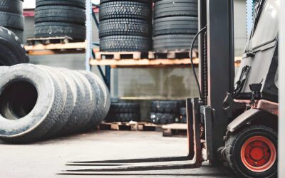 Memilih Ban Forklift: Pneumatik atau Cushion?